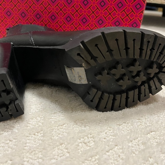 Tory Burch Carson Lug sole Booties, black, Woman’s US size 7.5 - Picture 9 of 13